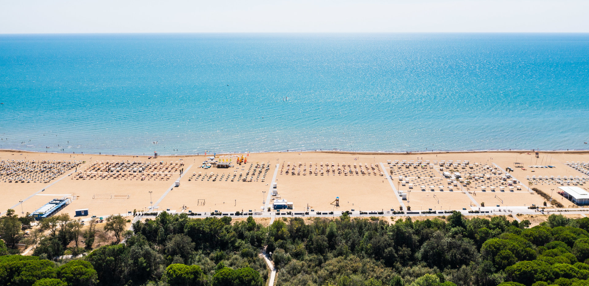 Pineta spiaggia e mare blu di Bibione – Bibione Spiaggia